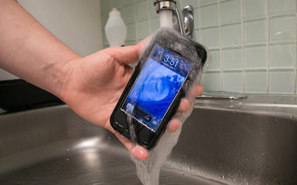 LifeProof Nüüd - водонепроницаемый чехол для iPhone 5