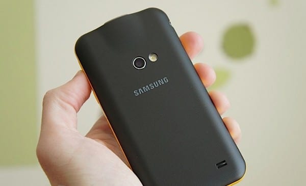 Samsung Galaxy Beam сзади